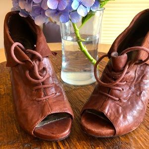 Cuties Size 6 Wedge Lace-up Peep Toe Sam Edelman